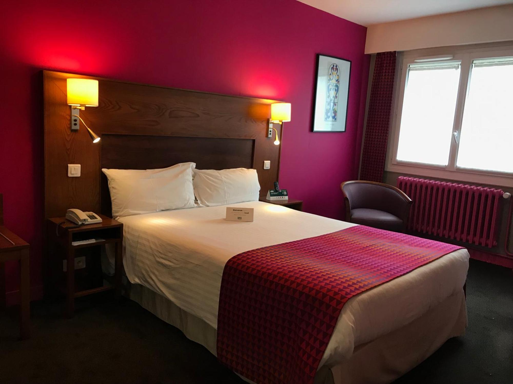 Logis Hotel & Restaurant La Paix Le Nouvion-en-Thierache Eksteriør billede