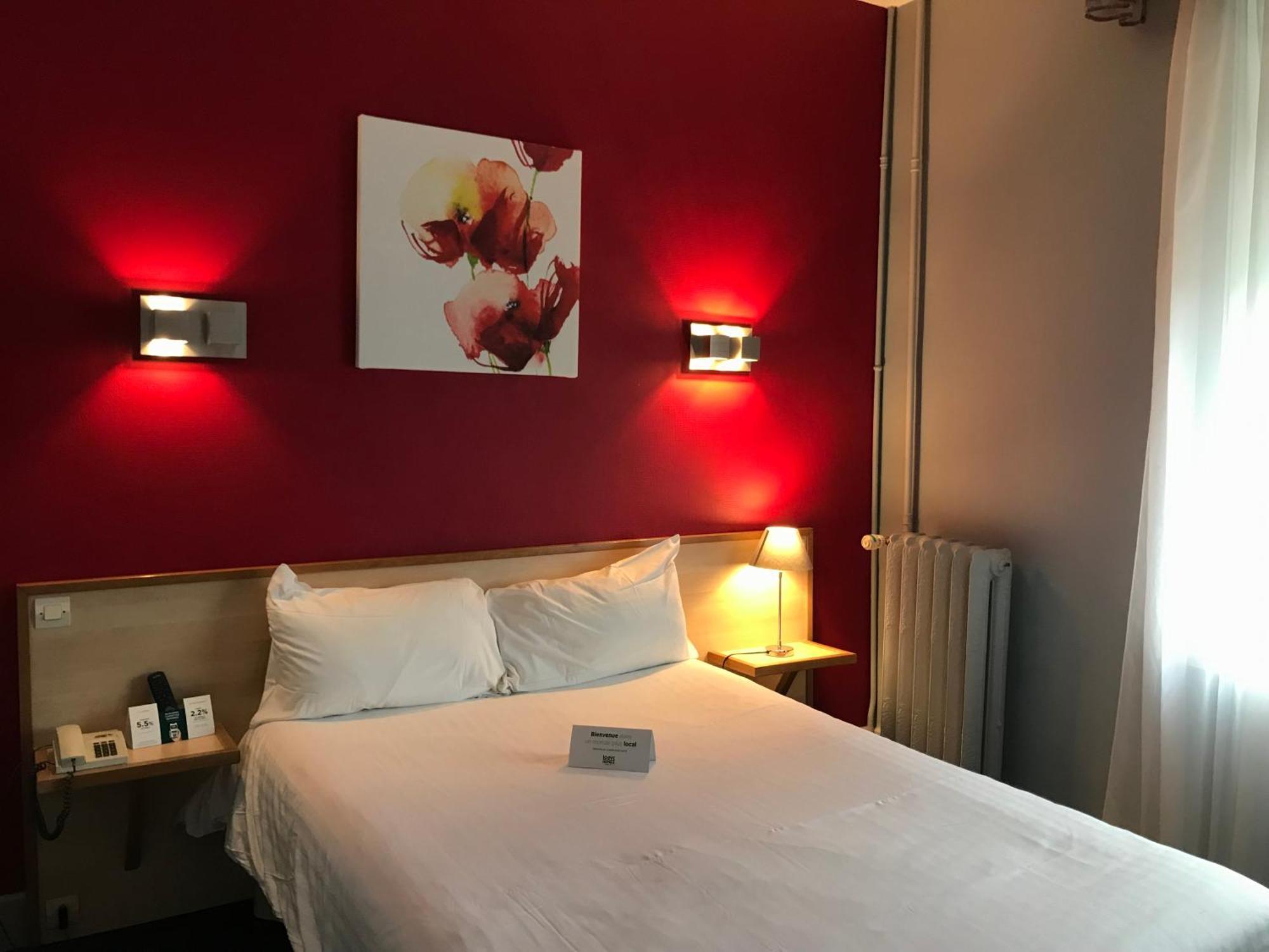 Logis Hotel & Restaurant La Paix Le Nouvion-en-Thierache Eksteriør billede