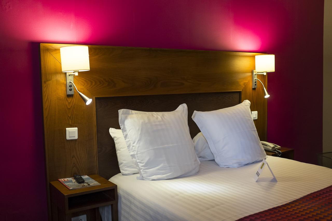 Logis Hotel & Restaurant La Paix Le Nouvion-en-Thierache Eksteriør billede