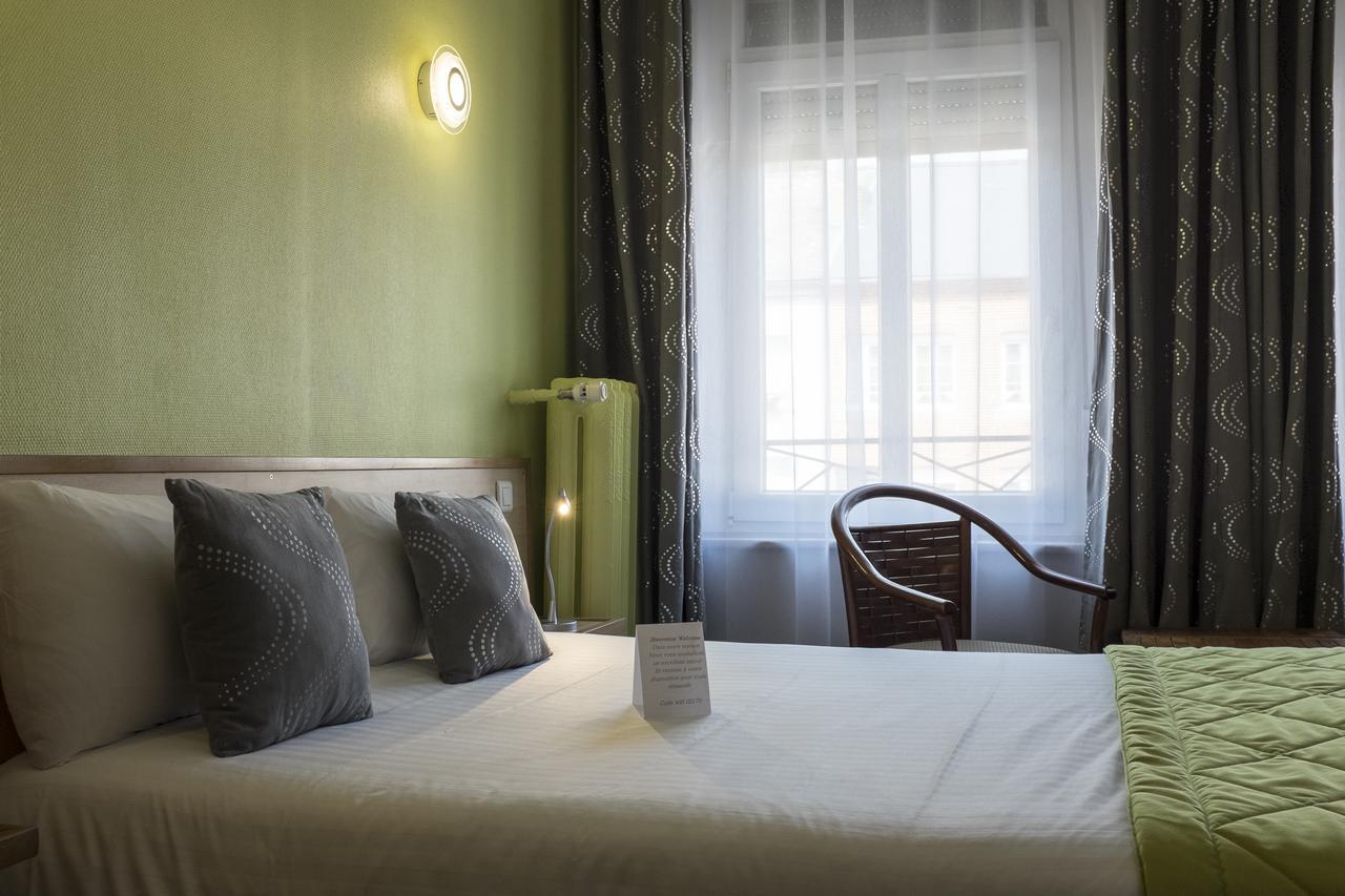 Logis Hotel & Restaurant La Paix Le Nouvion-en-Thierache Eksteriør billede